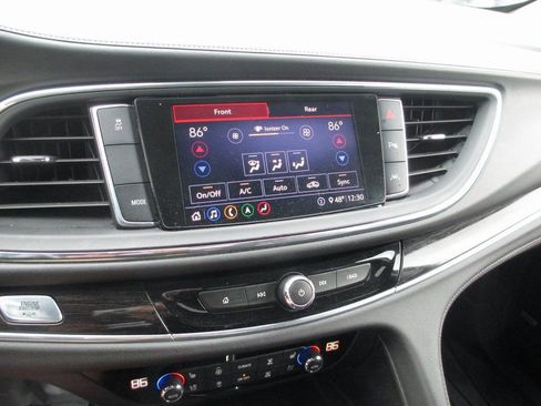 Used 2020 Buick Enclave Avenir w/ Avenir Technology Package image 29