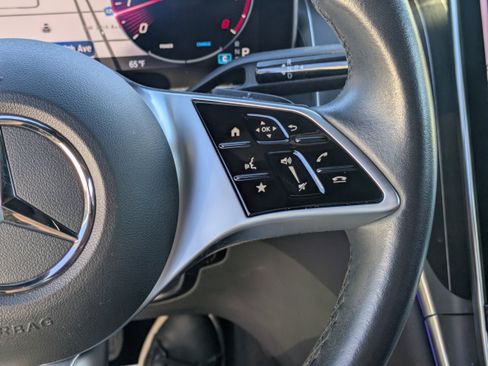 Used 2023 Mercedes-Benz GLC 300 w/ Exclusive Trim Package image 18