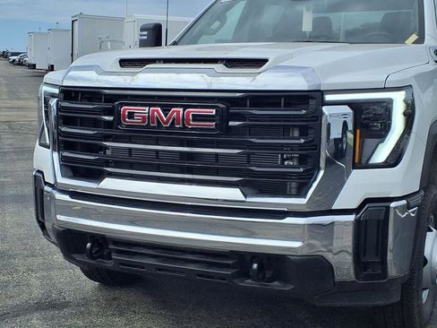 New 2025 GMC Sierra 3500 Pro w/ Convenience Package image 19