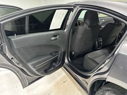 Used 2020 Dodge Charger SXT RWD image 21