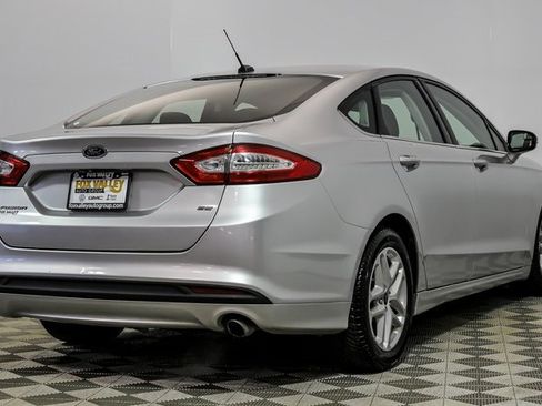 Used 2014 Ford Fusion SE image 7