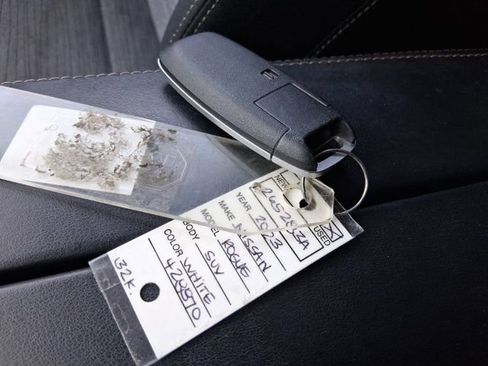 Certified 2023 Nissan Rogue SV image 22