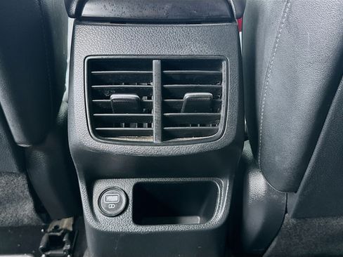 Used 2023 Kia Seltos S AWD/4WD image 16