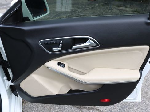 Used 2019 Mercedes-Benz CLA 250 image 20