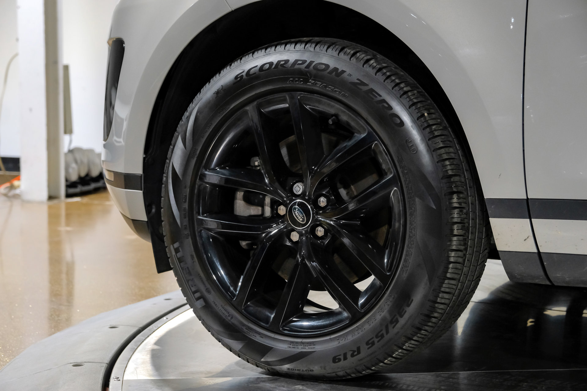 Used 2024 Land Rover Range Rover Evoque S AWD/4WD image 57