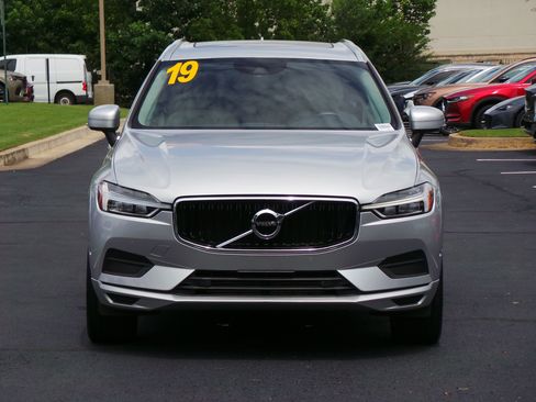 Used 2019 Volvo XC60 T5 Momentum w/ Premium Package AWD/4WD image 19