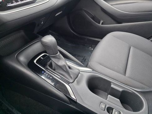 Used 2023 Toyota Corolla LE FWD image 31