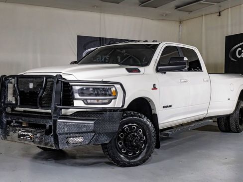 Used 2021 RAM 3500 Laramie w/ Night Edition AWD/4WD image 4