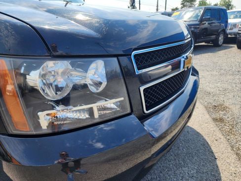 Used 2013 Chevrolet Suburban LT w/ Luxury Package AWD/4WD image 36