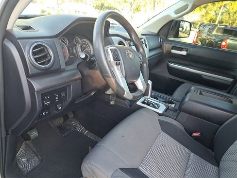 Used 2017 Toyota Tundra SR5 image 15
