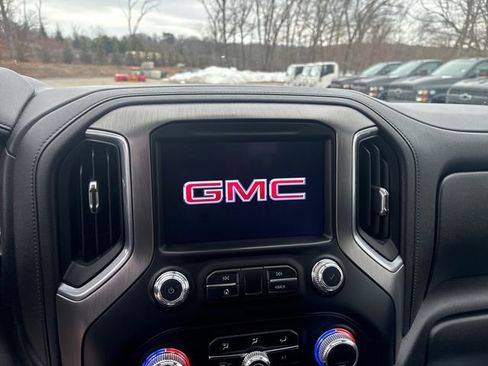 Used 2022 GMC Sierra 3500 Denali w/ Denali Ultimate Package AWD/4WD image 16