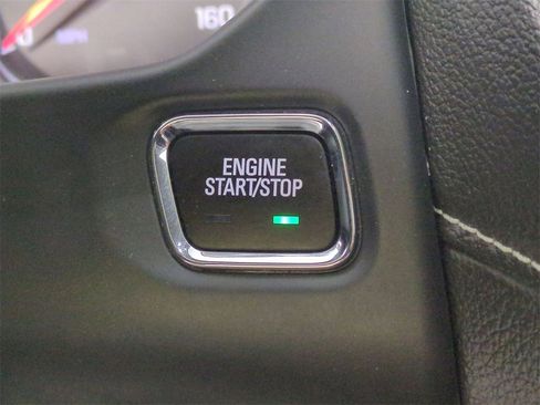 Certified 2023 GMC Acadia SLE w/ Driver Convenience Package image 17