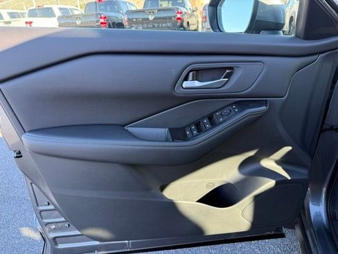 New 2026 Nissan Rogue SV image 10