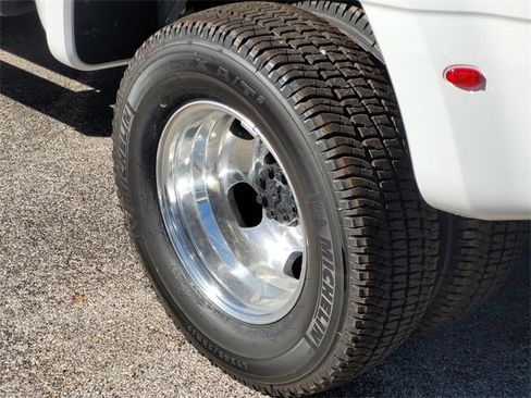 New 2026 Ford F350 XLT w/ FX4 Off-Road Package image 5