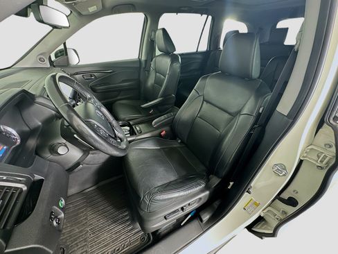 Used 2018 Honda Pilot Elite image 13