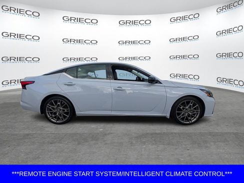 Used 2023 Nissan Altima 2.0 SR FWD image 8