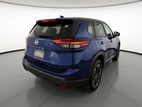 Used 2025 Nissan Rogue SV FWD image 9