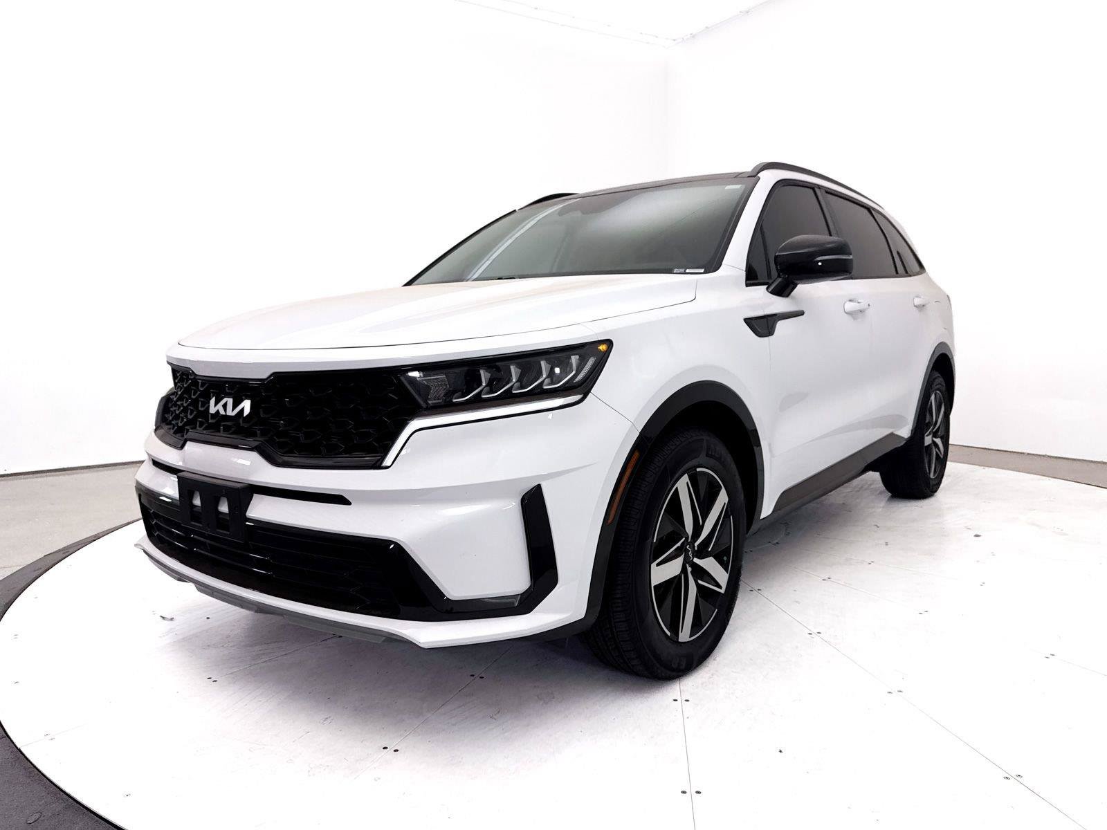Used 2023 Kia Sorento S w/ Panoramic Sunroof Package FWD image 16