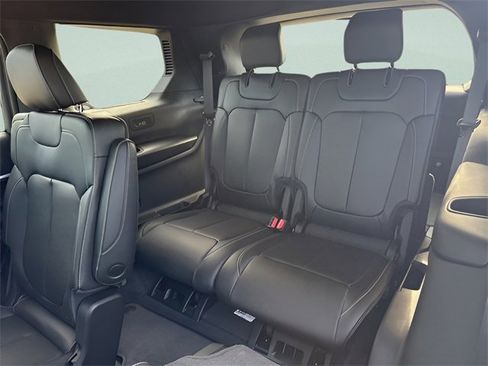 New 2025 Jeep Grand Cherokee L Limited image 27