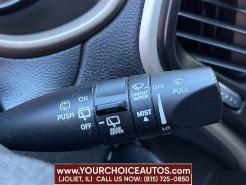 Used 2017 Jeep Cherokee Sport AWD/4WD image 34