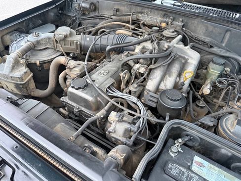 Used 1993 Toyota Land Cruiser Base AWD 4dr SUV image 54