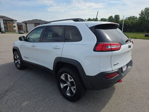 Used 2016 Jeep Cherokee Trailhawk w/ Comfort/Convenience Group AWD/4WD image 11