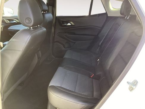 Used 2025 Chevrolet Trax LT image 26