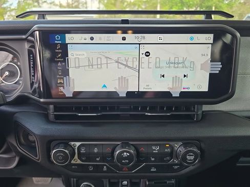 New 2026 Jeep Gladiator Willys AWD/4WD image 17