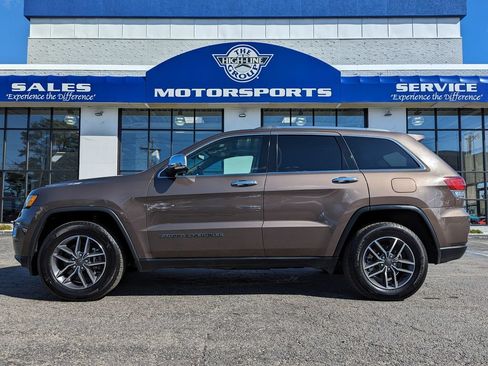 Used 2021 Jeep Grand Cherokee Limited AWD/4WD image 1