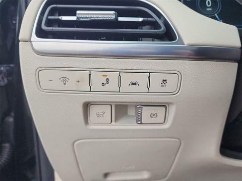 Used 2020 Hyundai Palisade Limited image 18