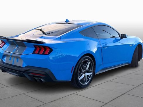 Used 2025 Ford Mustang GT Premium image 11