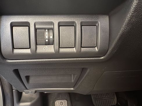 Used 2024 Subaru Outback Premium AWD/4WD image 25