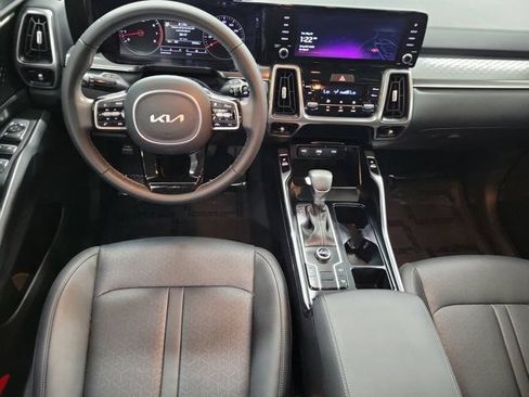 Certified 2022 Kia Sorento S FWD image 11
