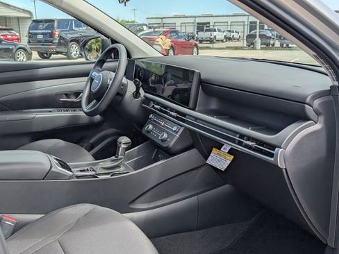 New 2026 Hyundai Tucson SE image 25