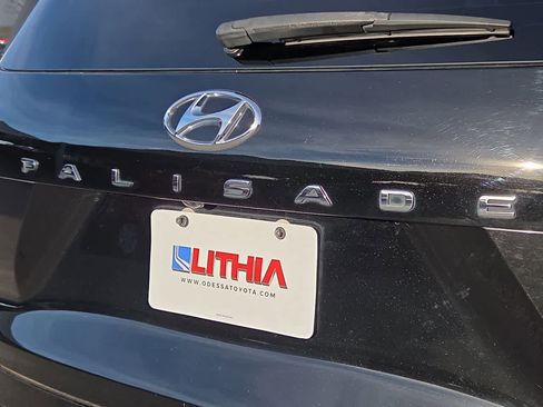 Used 2021 Hyundai Palisade Limited image 11