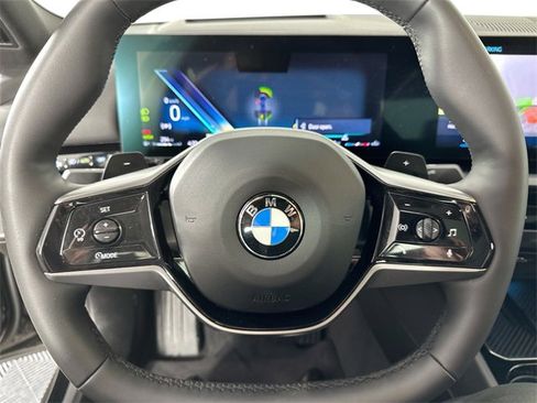 Used 2025 BMW 530i xDrive 530i xDrive w/ Premium Package image 22