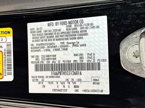 Used 2025 Ford Mustang Coupe RWD image 29