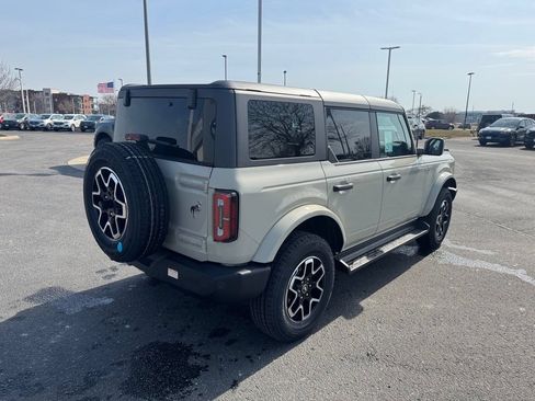 New 2026 Ford Bronco Outer Banks AWD/4WD image 5