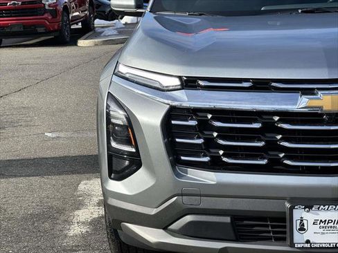 Used 2026 Chevrolet Equinox LT image 9