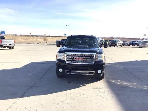 Used 2012 GMC Sierra 3500 Denali w/ Suspension Package, Off-Road AWD/4WD image 8