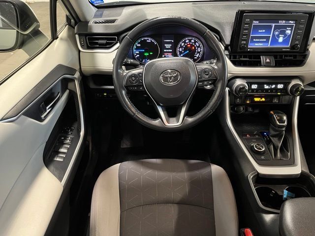 Used 2021 Toyota RAV4 XLE w/ Convenience Package AWD/4WD image 18