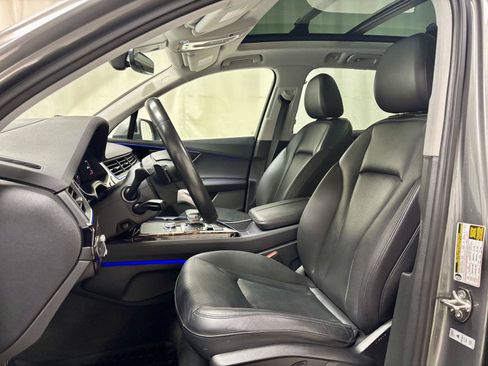 Used 2018 Audi Q7 3.0T Prestige w/ Prestige Package AWD/4WD image 18
