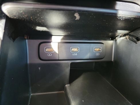 Used 2021 Kia Sorento S image 18