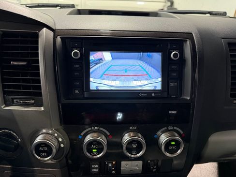 Used 2016 Toyota Sequoia Platinum AWD/4WD image 16