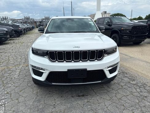 Used 2023 Jeep Grand Cherokee 4WD 4xe image 2