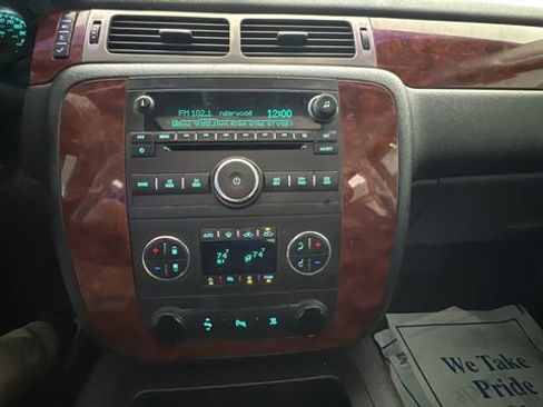Used 2010 Chevrolet Silverado 2500 LTZ w/ Convenience Package AWD/4WD image 12