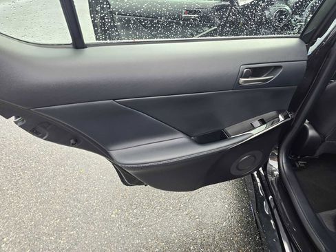 Certified 2025 Lexus IS 300 F Sport image 18