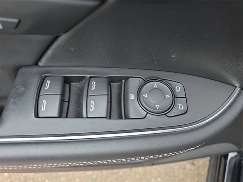 Certified 2023 Buick Envision Essence image 28