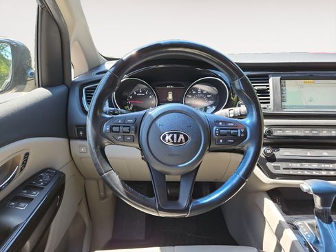 Used 2020 Kia Sedona SX FWD image 12