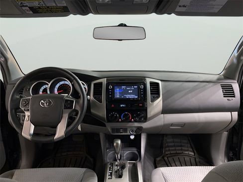 Used 2014 Toyota Tacoma PreRunner w/ SR5 Package image 14